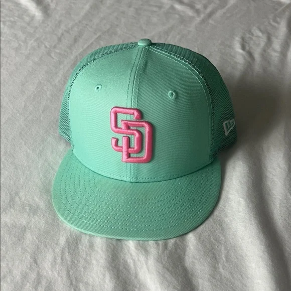 San Diego Padres City Connect -Mint Green Cap with Pink Logo - Picture 1 of 10